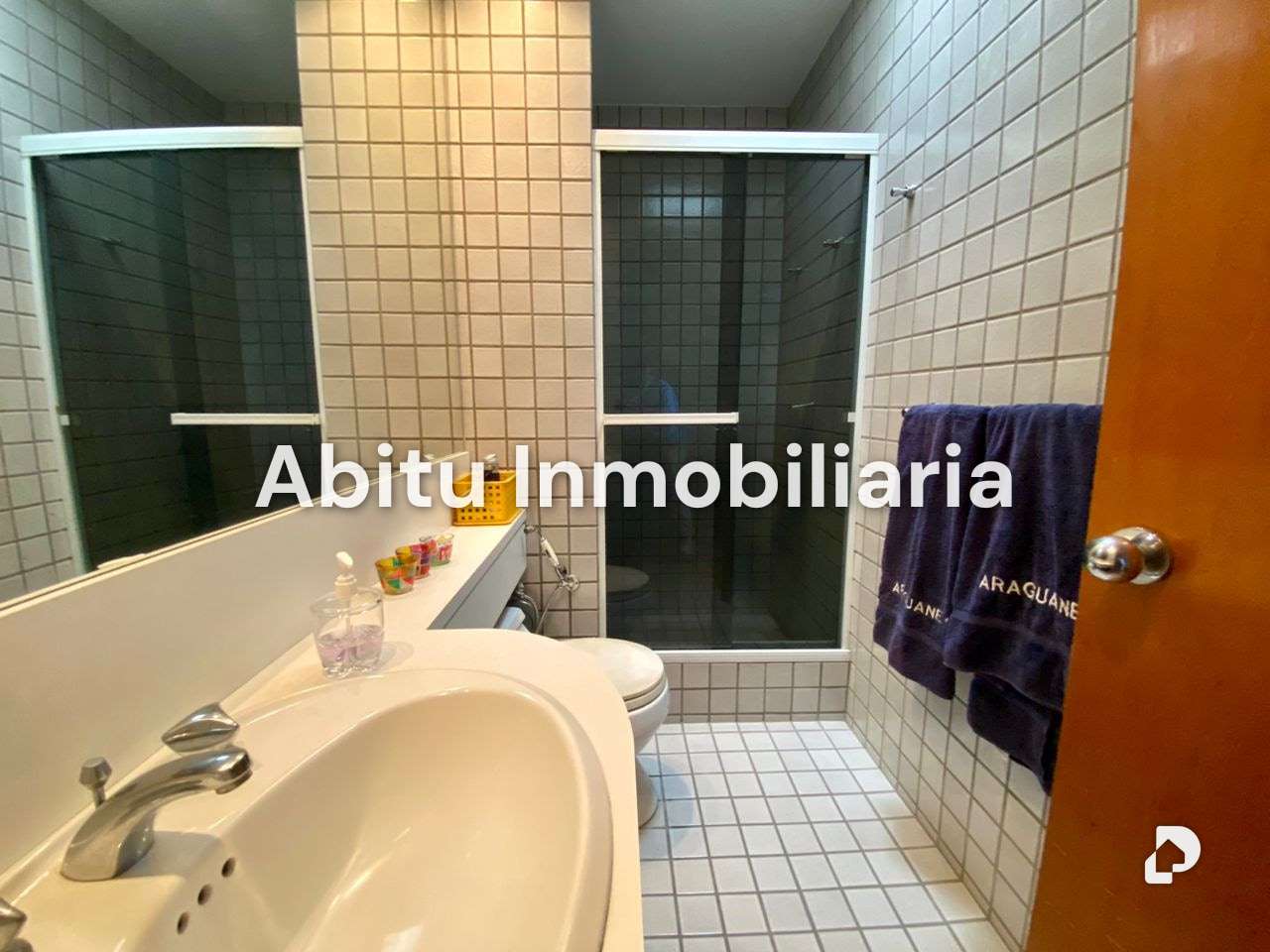 House in La Floresta, Caracas – 21