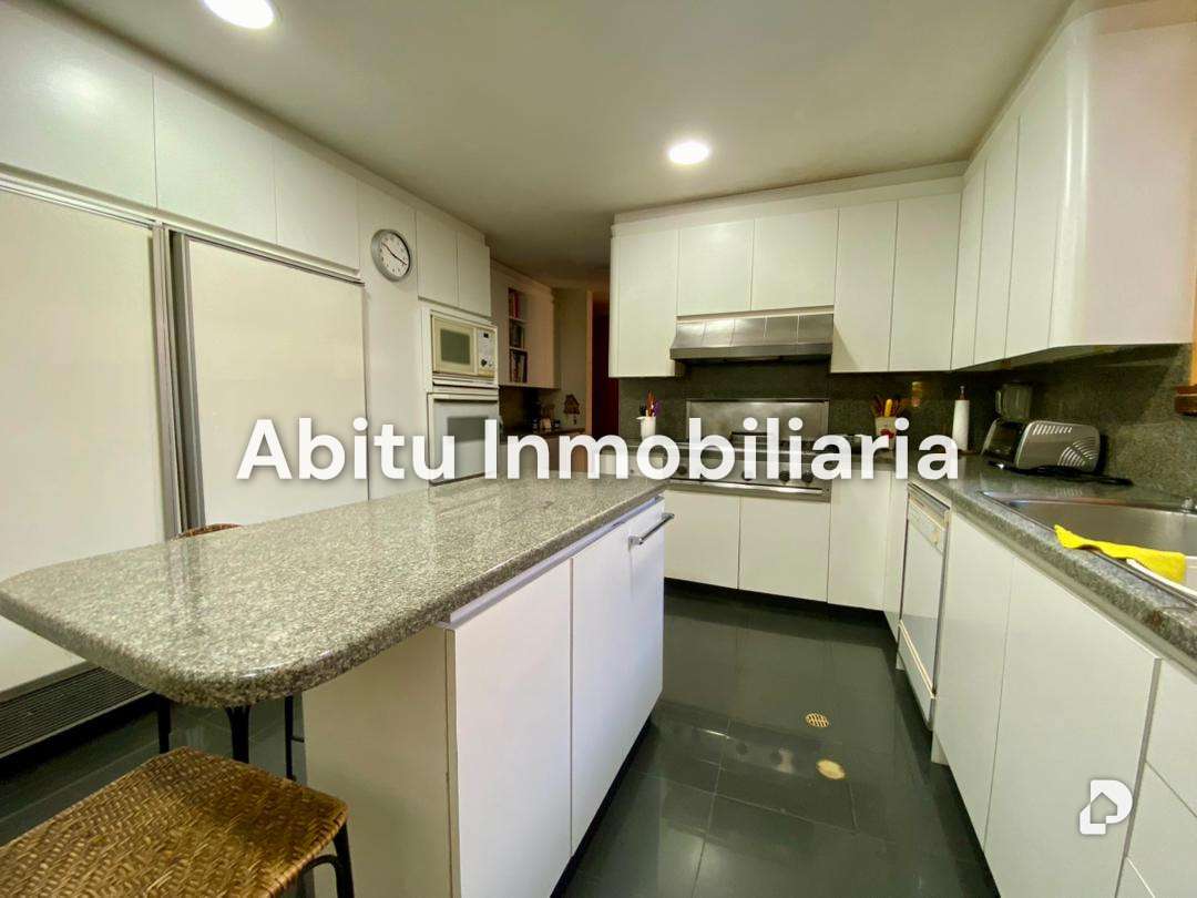 House in La Floresta, Caracas – 12