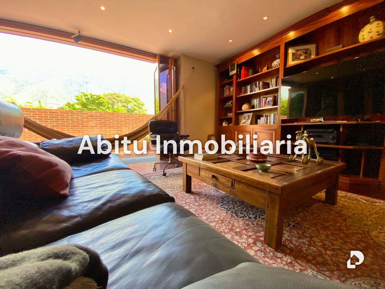 House in La Floresta, Caracas – 10