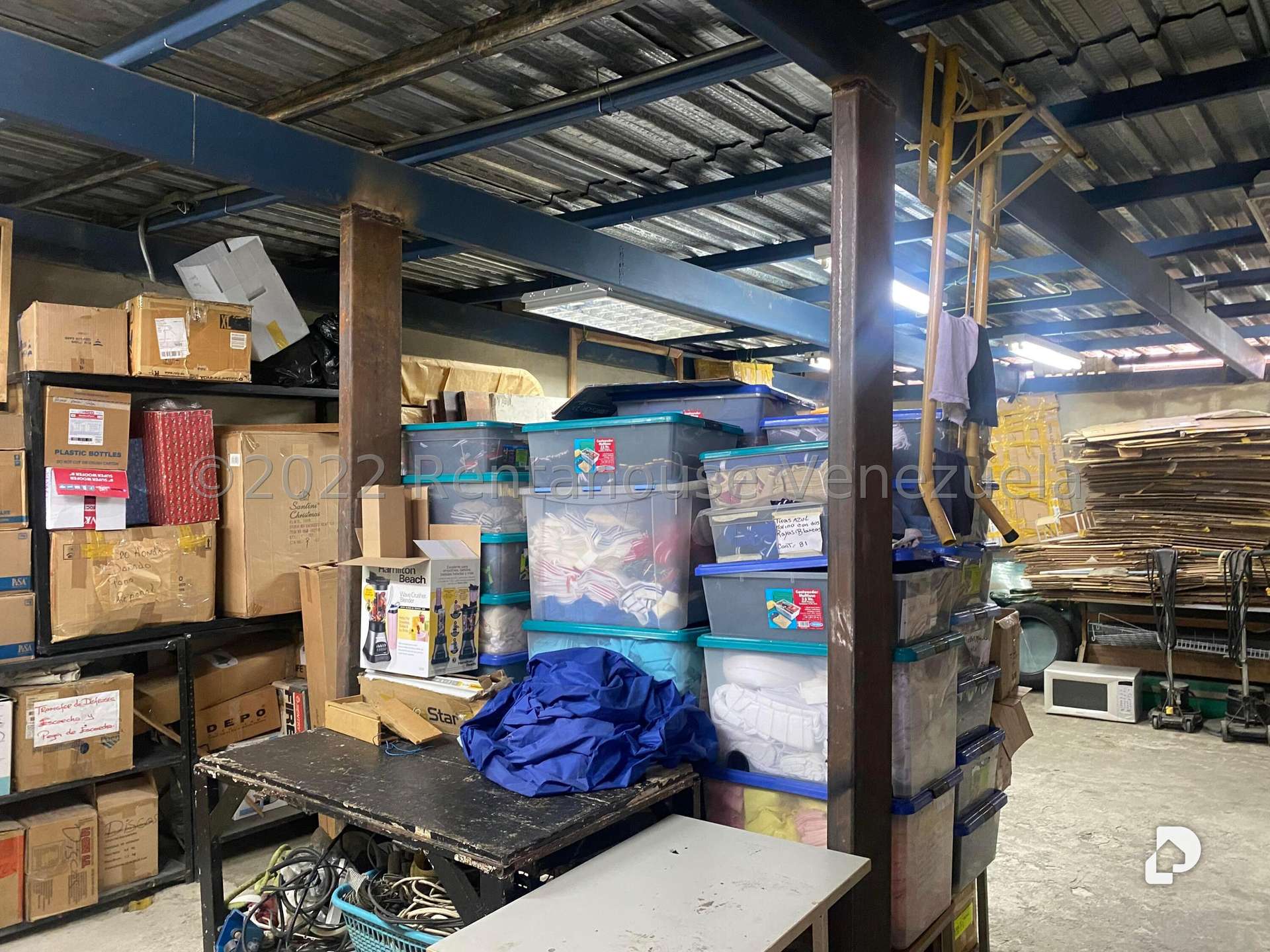 Local comercial en Parroquia Santa Teresa, Caracas – 30