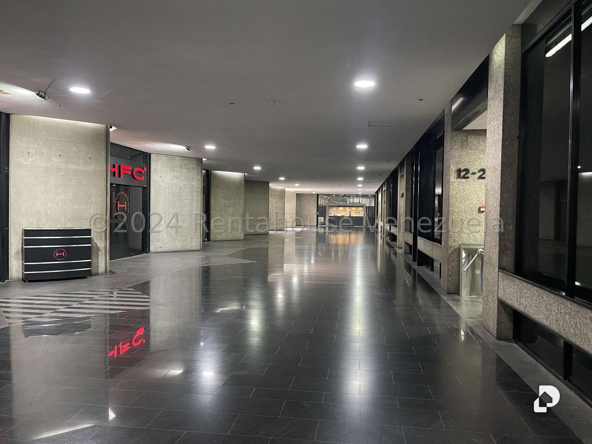 Local comercial en Prado Humboldt, Caracas – 30