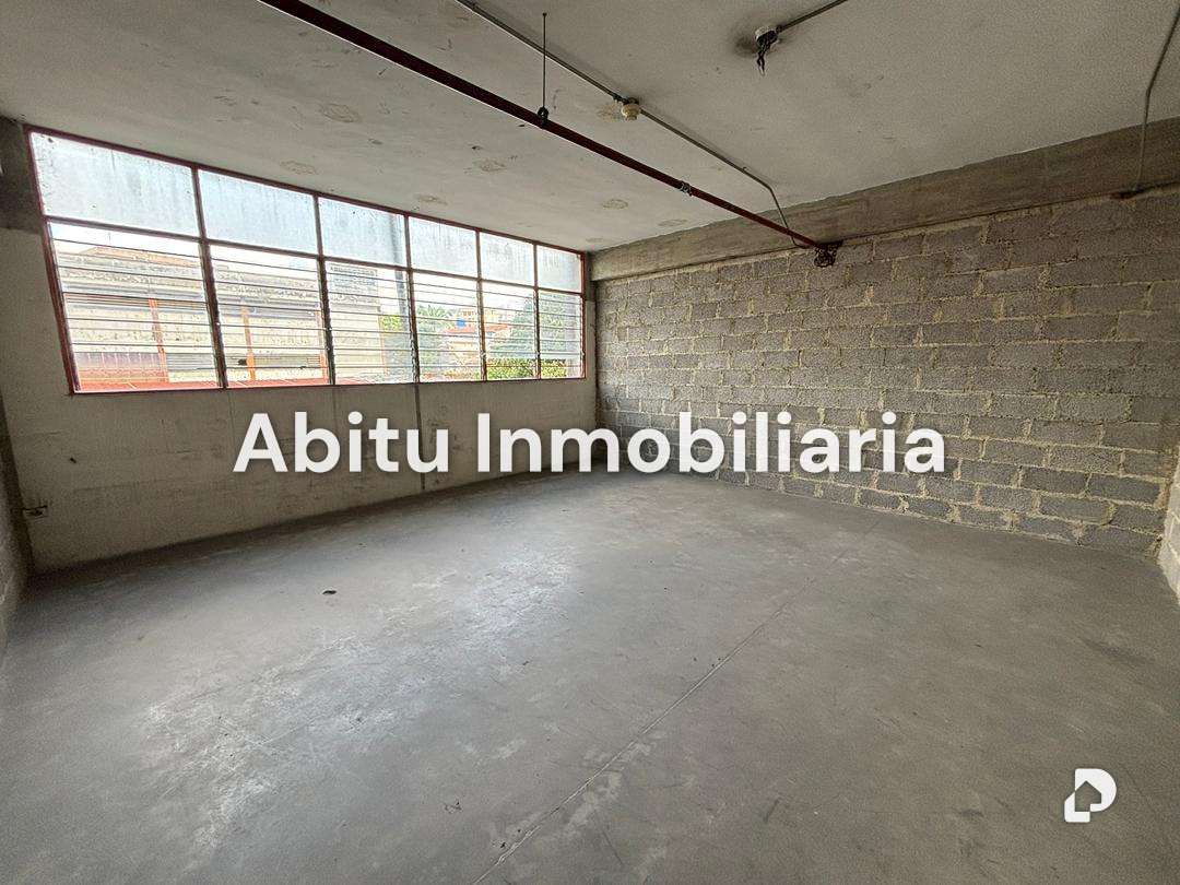 Local comercial en Palo Verde, Caracas – 3