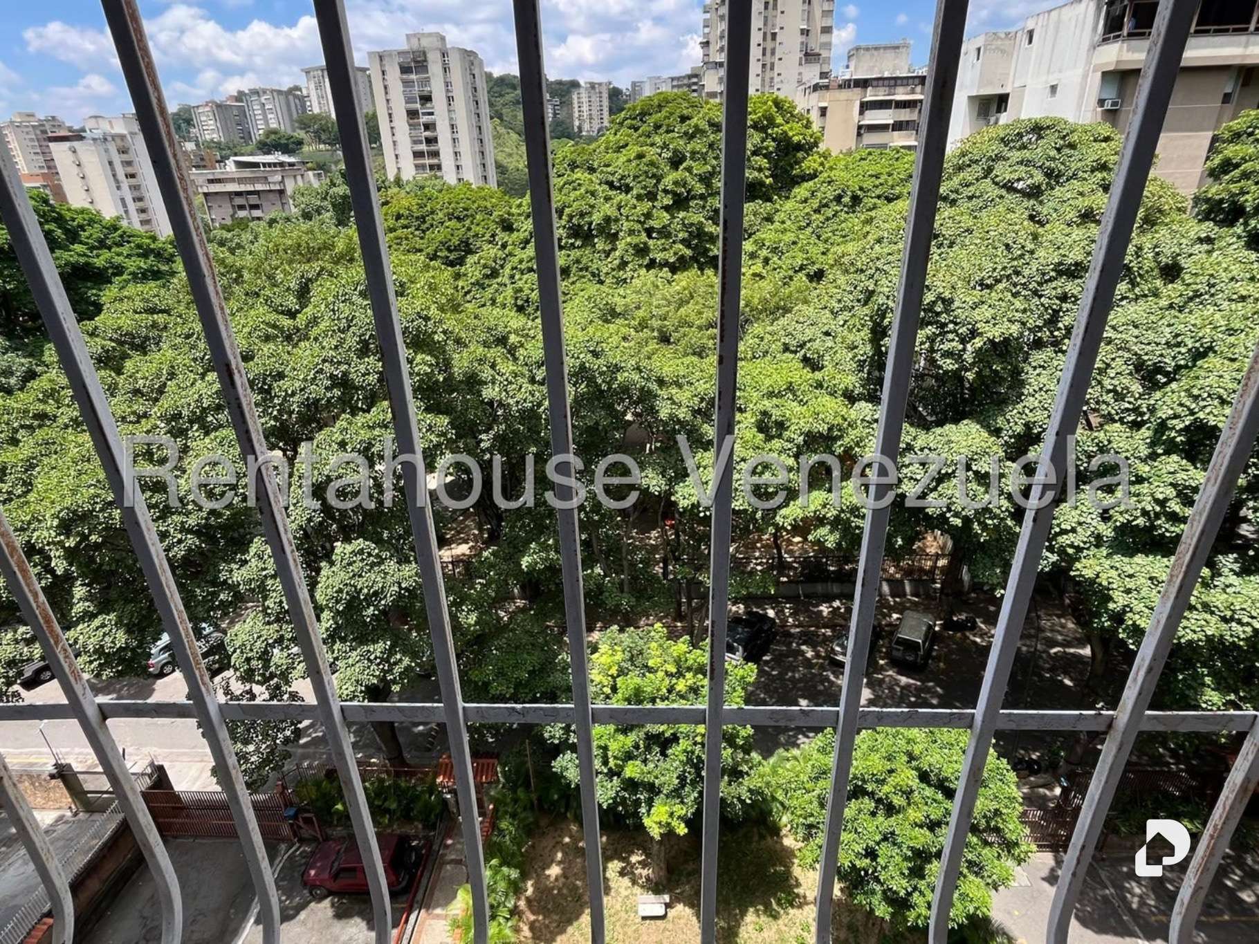 Oficina en Chuao, Caracas – 23