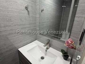 Oficina en Chuao, Caracas – 5