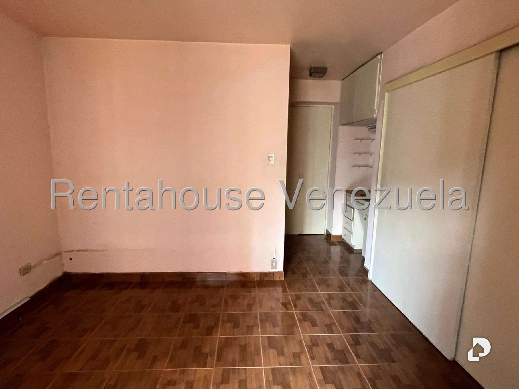 Oficina en Chuao, Caracas – 18