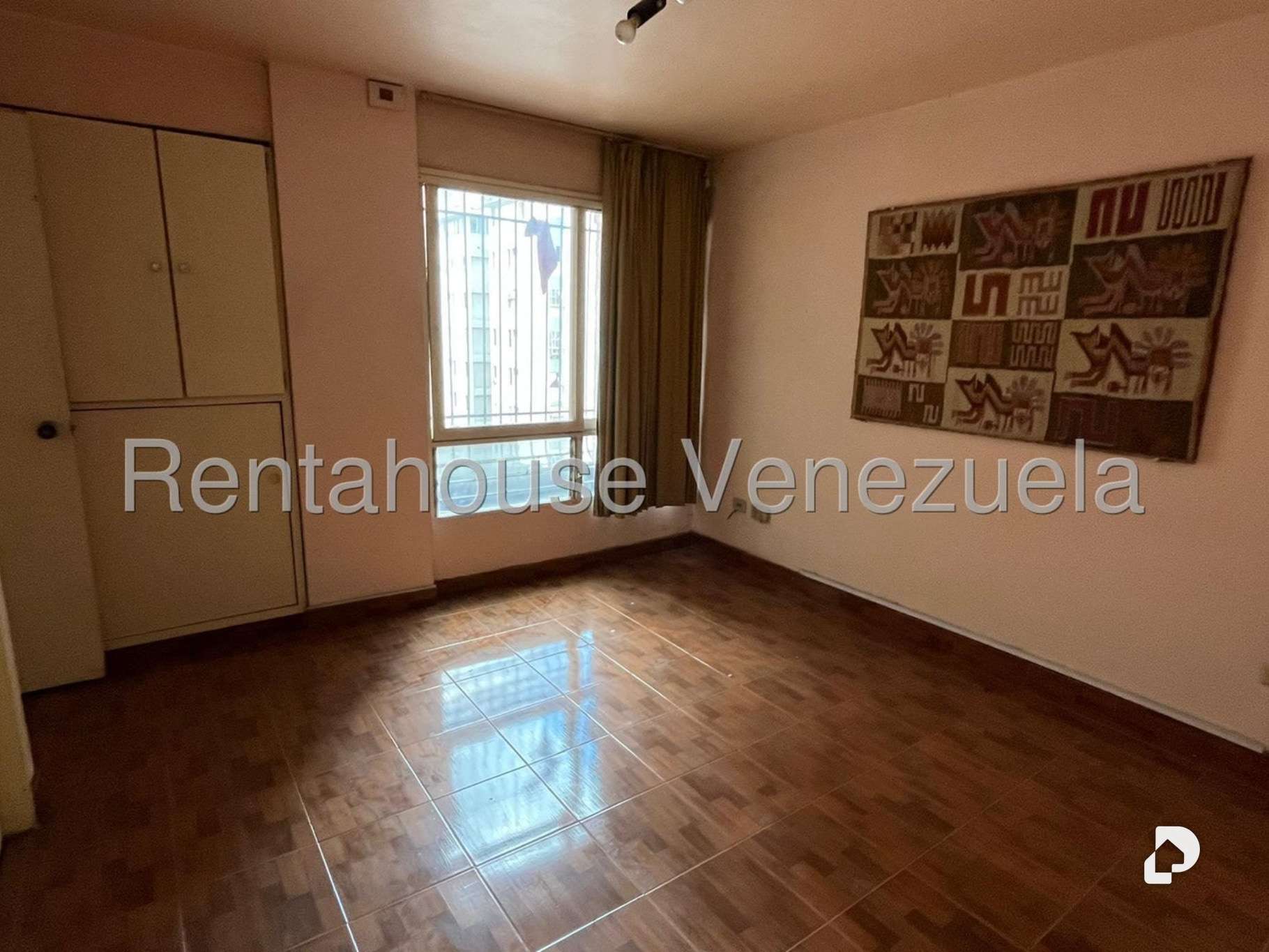 Oficina en Chuao, Caracas – 17