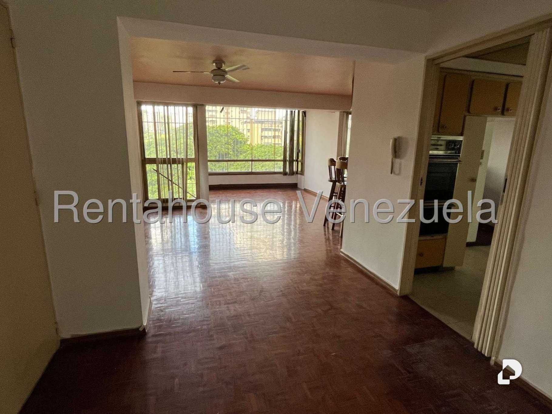 Oficina en Chuao, Caracas – 25