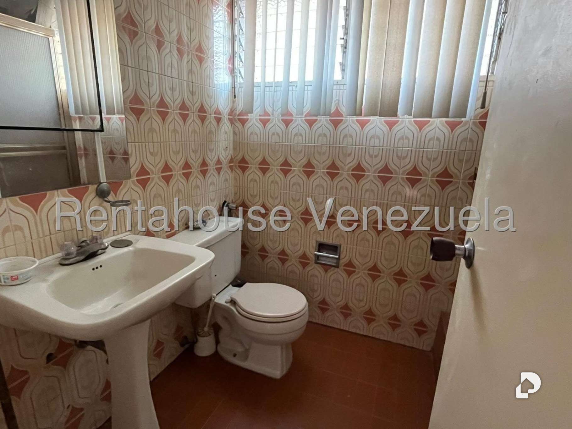 Oficina en Chuao, Caracas – 14
