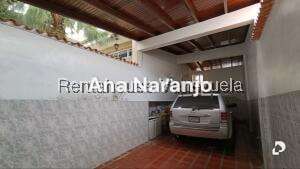 Casa en Alto Prado, Caracas – 27