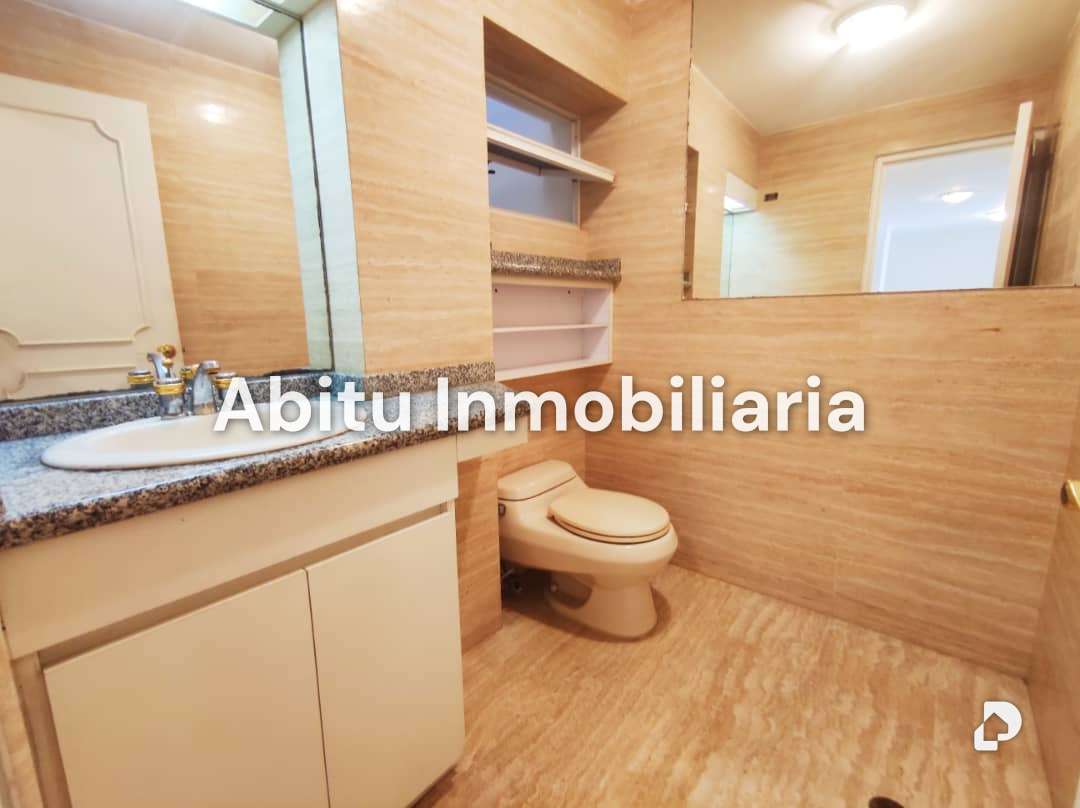 Casa en El Cafetal, Caracas – 12