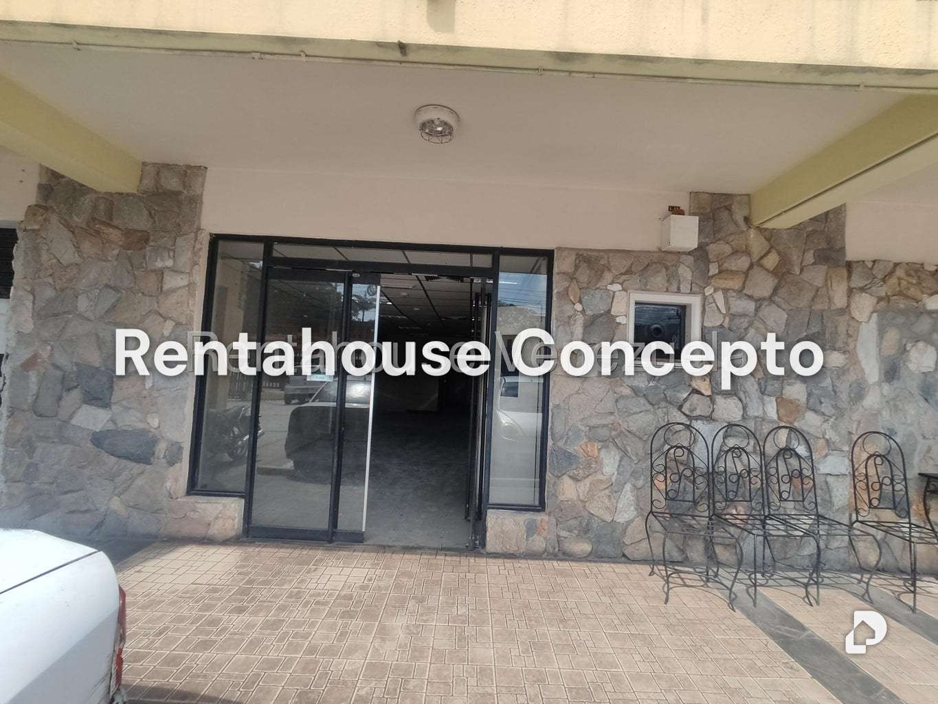 Local comercial en Bárbula, Naguanagua – 2