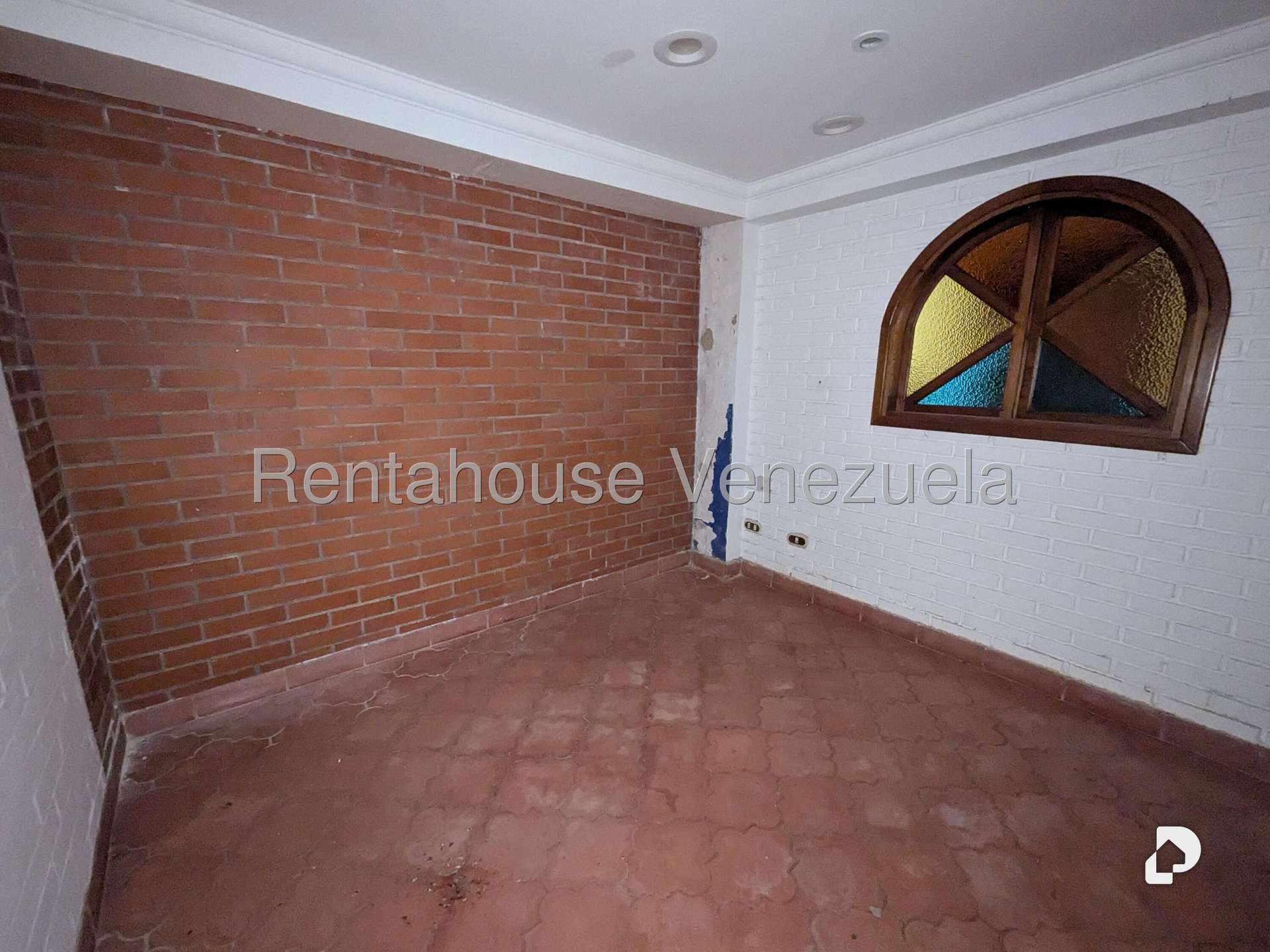 Casa en Los Naranjos (del Cafetal), Caracas – 30