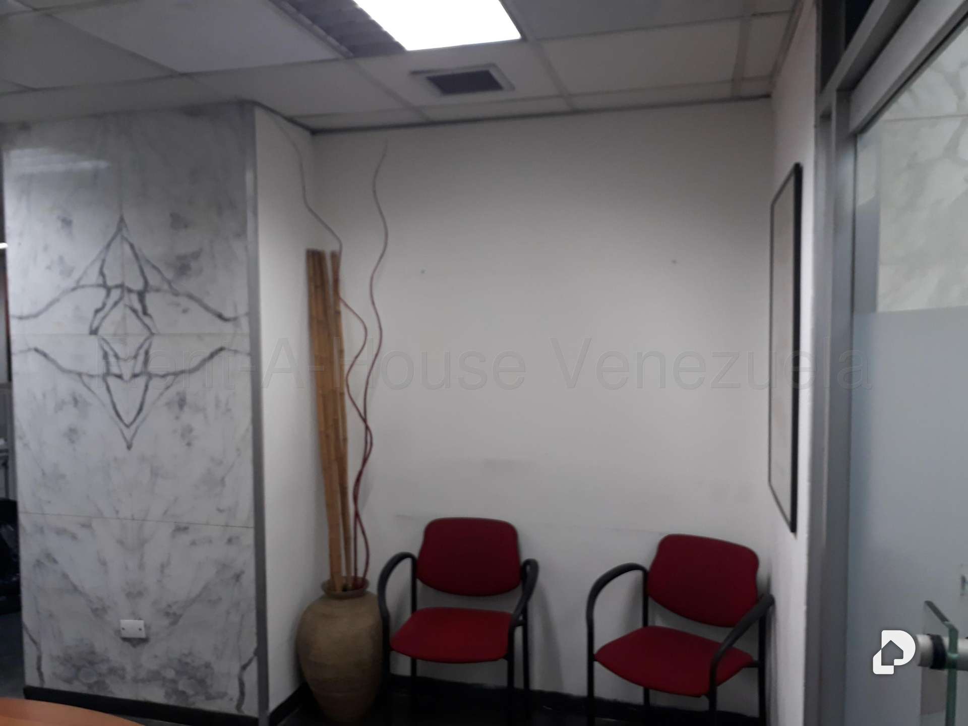 Local comercial en El Rosal, Caracas – 4