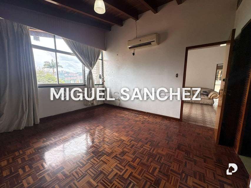 Casa en La Trinidad, Caracas – 10