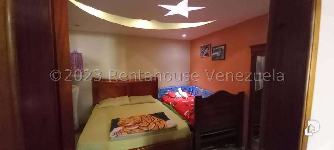 Local comercial en Los Rosales, Caracas – 25
