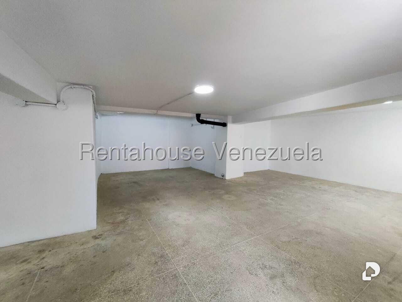 Local comercial en Los Chaguaramos, Caracas – 2