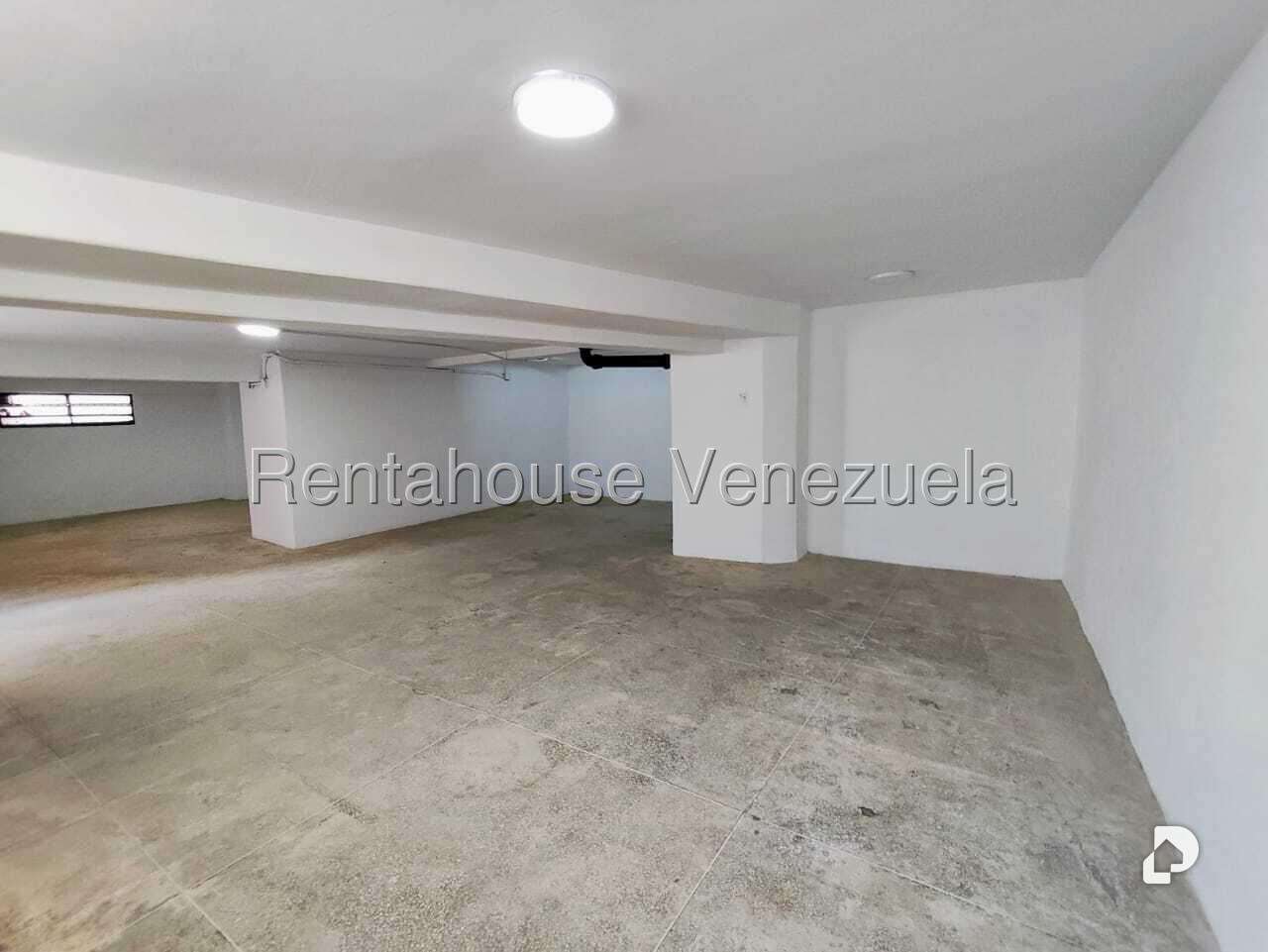 Local comercial en Los Chaguaramos, Caracas – 3