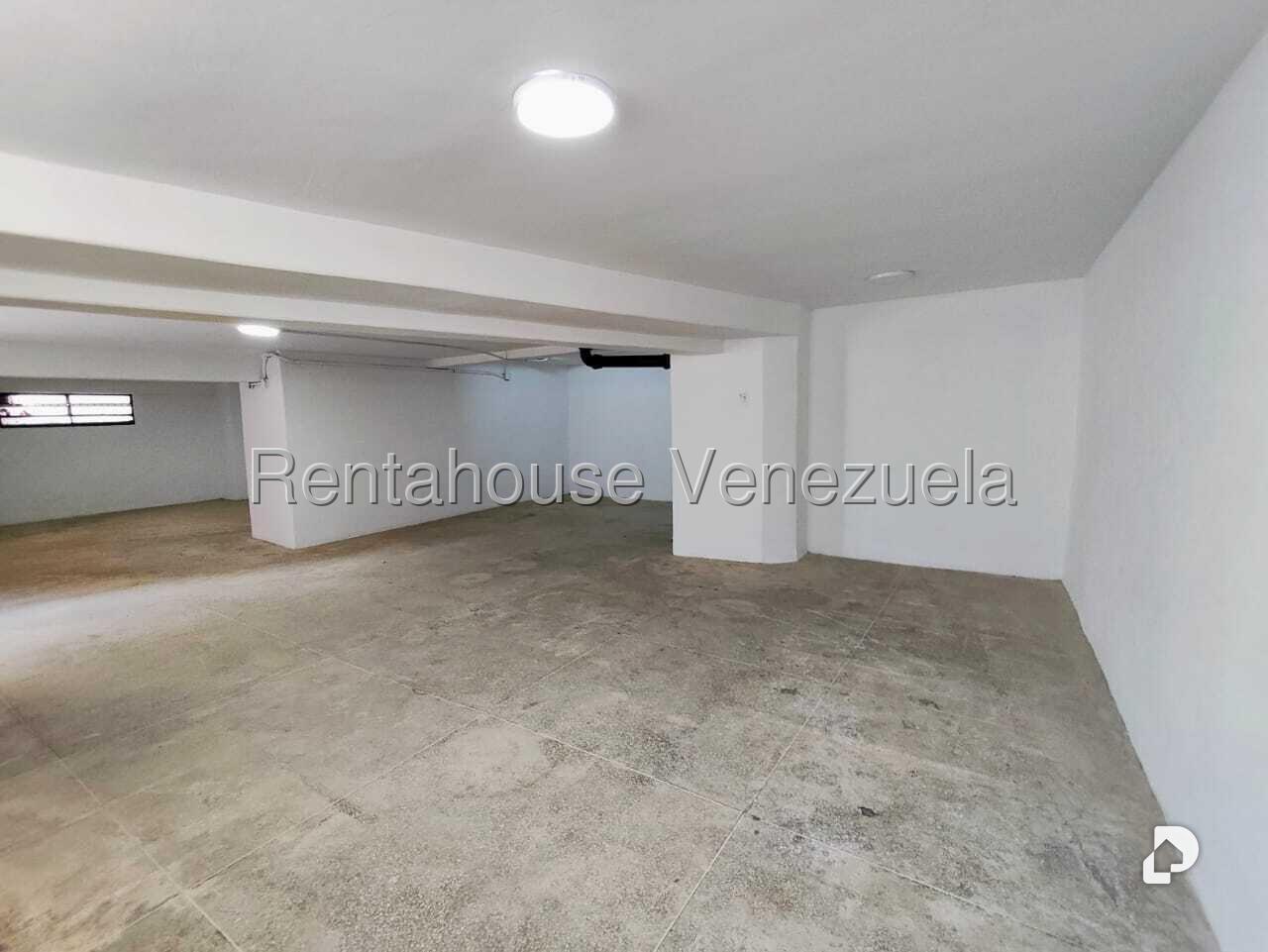 Local comercial en Los Chaguaramos, Caracas – 3