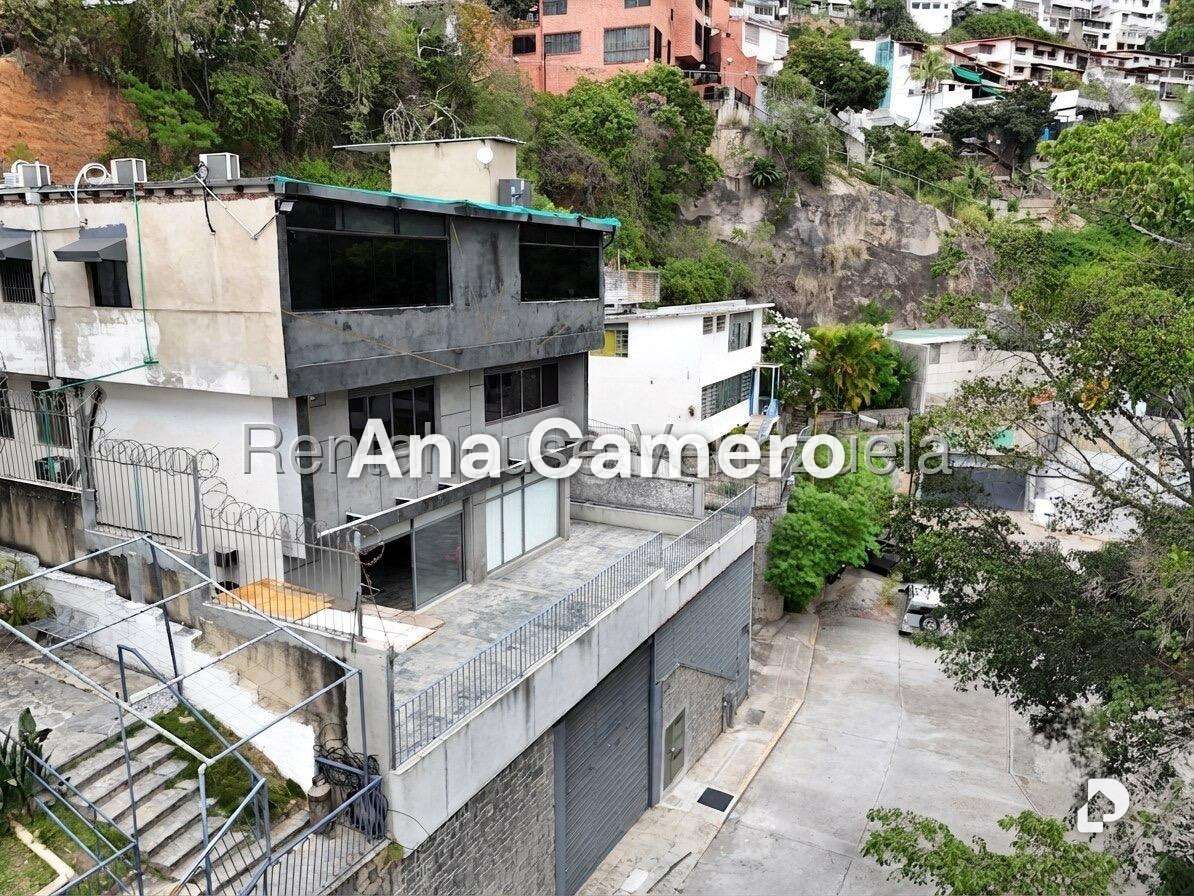 Edificio en Los Chaguaramos, Caracas – 4