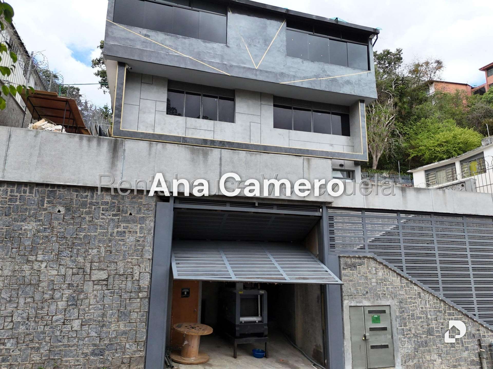 Edificio en Los Chaguaramos, Caracas – 2