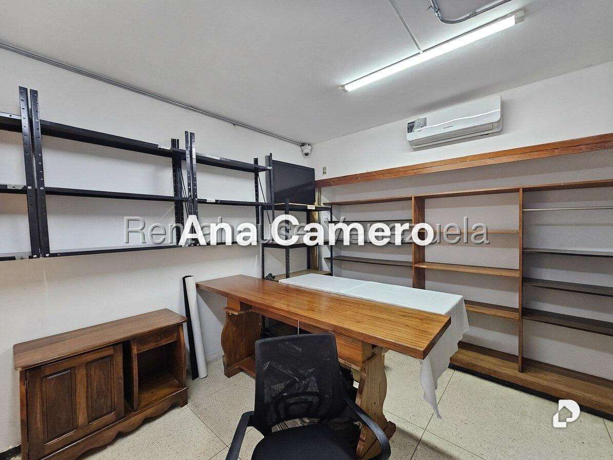 Edificio en Los Chaguaramos, Caracas – 21