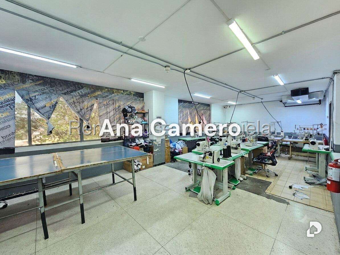Edificio en Los Chaguaramos, Caracas – 24