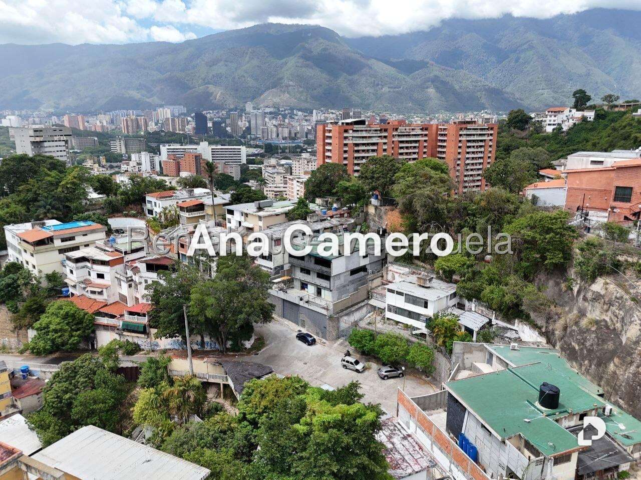 Edificio en Los Chaguaramos, Caracas – 8