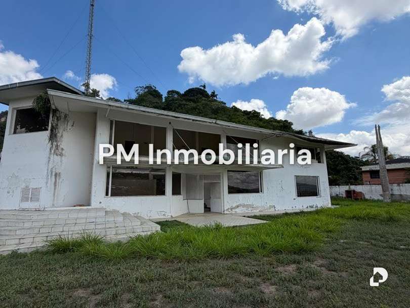 Casa en Colinas de Tamanaco, Caracas – 12