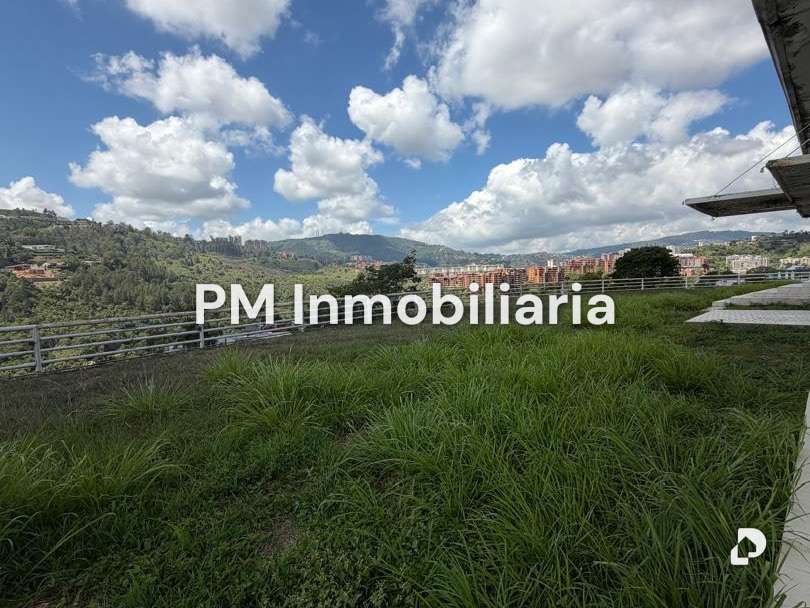 Casa en Colinas de Tamanaco, Caracas – 14