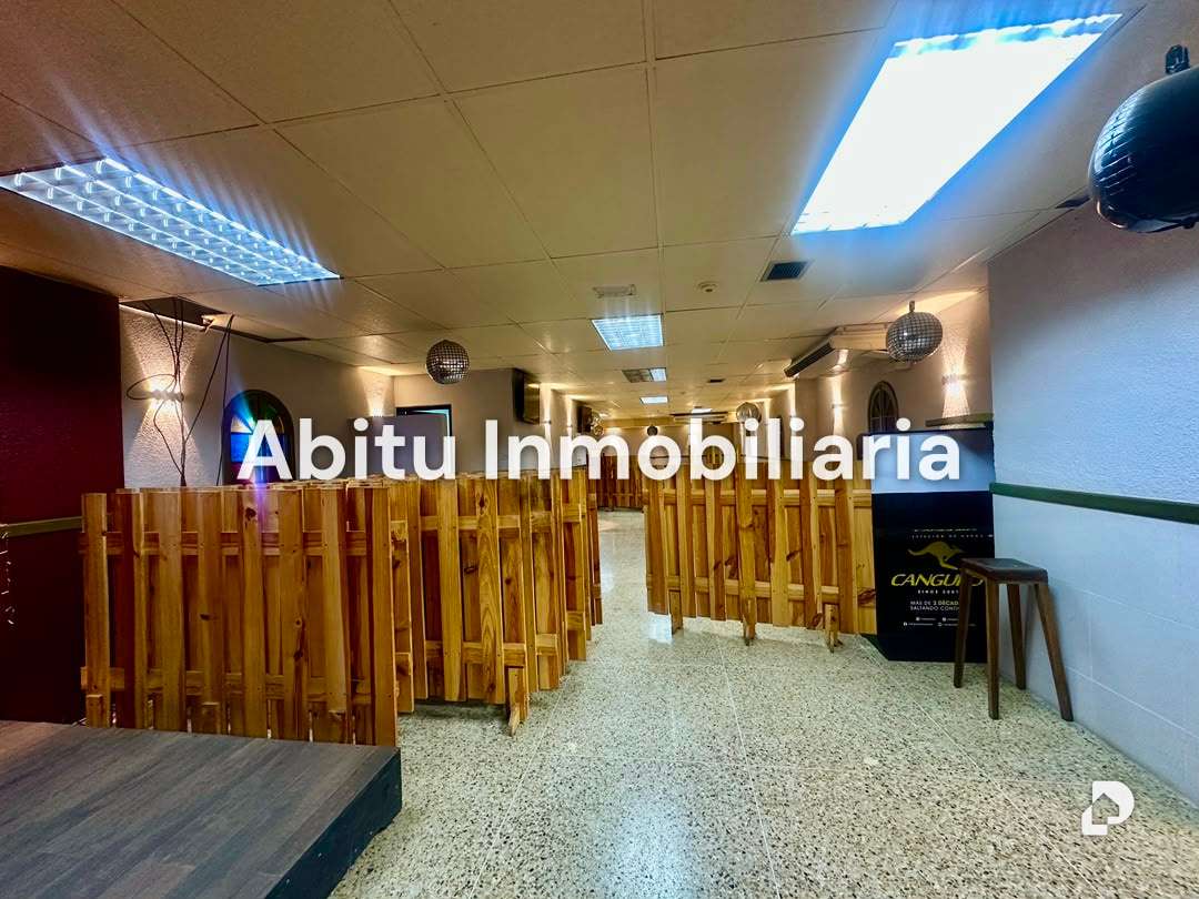 Local comercial en La Urbina, Caracas – 4
