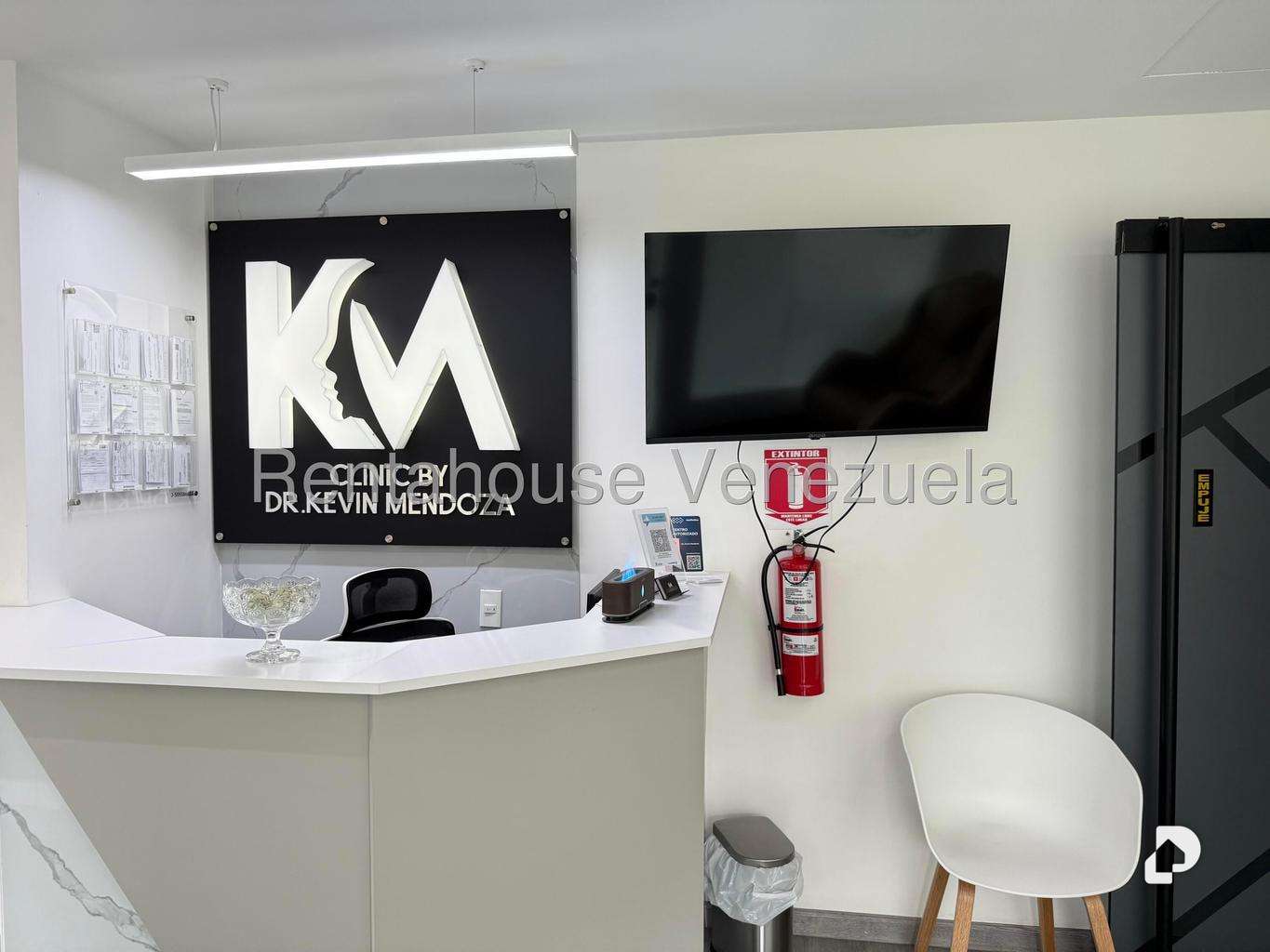 Local comercial en Santa Sofia, Caracas – 4