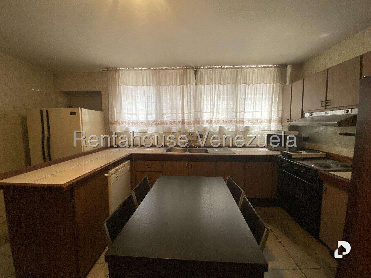 Casa en Santa Paula, Caracas – 8