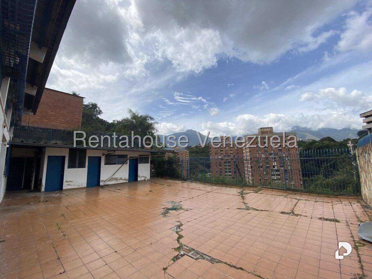 Casa en Santa Paula, Caracas – 13