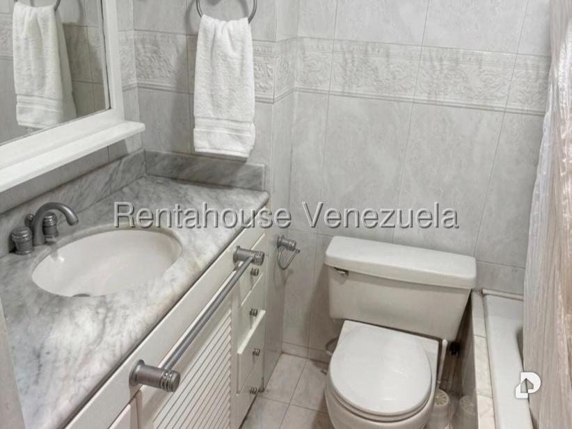 Apartment in Los Dos Caminos, Caracas – 3