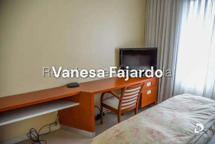 Apartamento en Santa Eduvigis, Caracas – 16