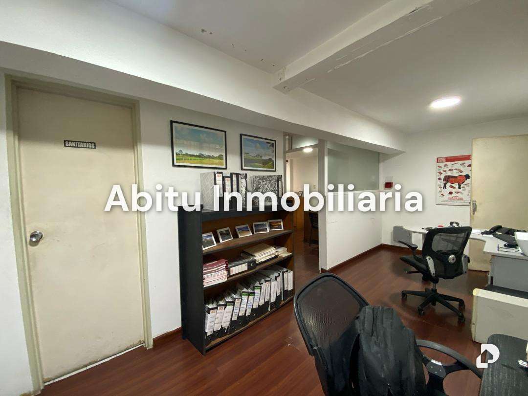 Oficina en Las Mercedes, Caracas – 17