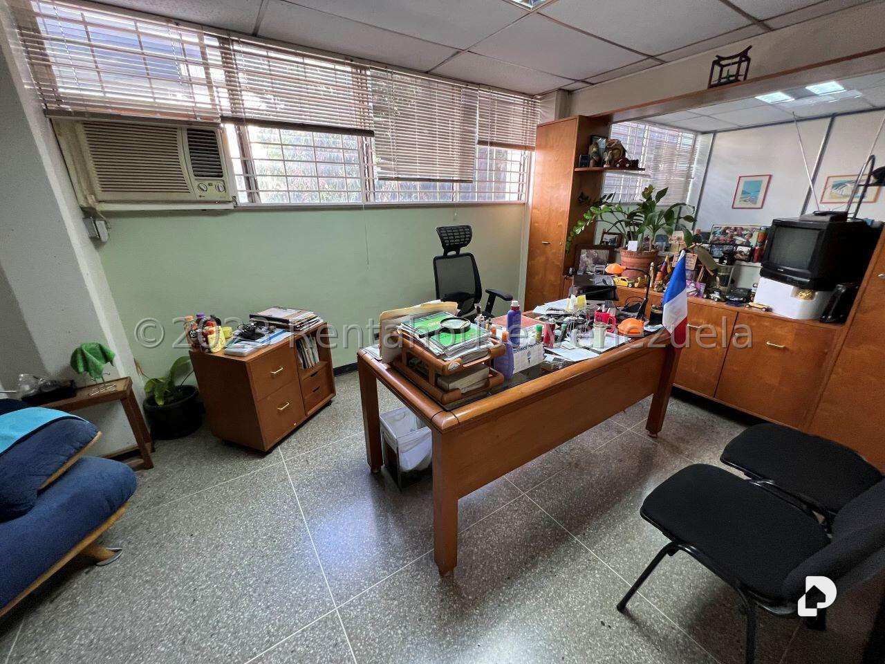 Local comercial en La Urbina, Caracas – 8