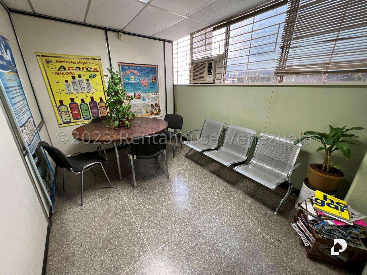 Local comercial en La Urbina, Caracas – 2