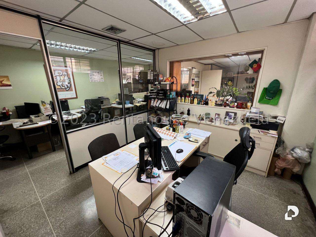 Local comercial en La Urbina, Caracas – 5