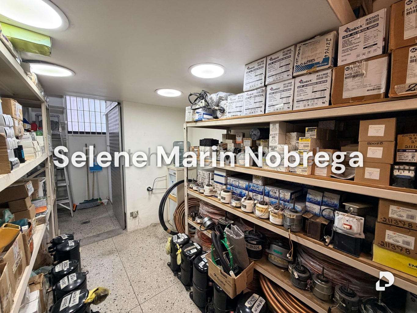Local comercial en Los Palos Grandes, Caracas – 11