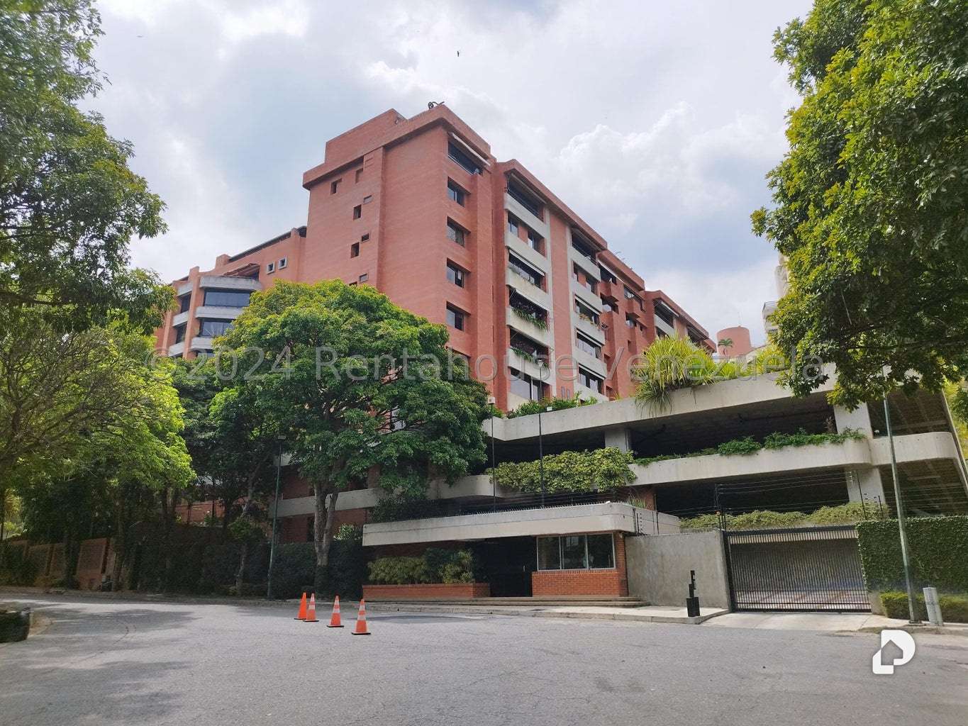 Apartamento en Colinas de Valle Arriba, Caracas – 1