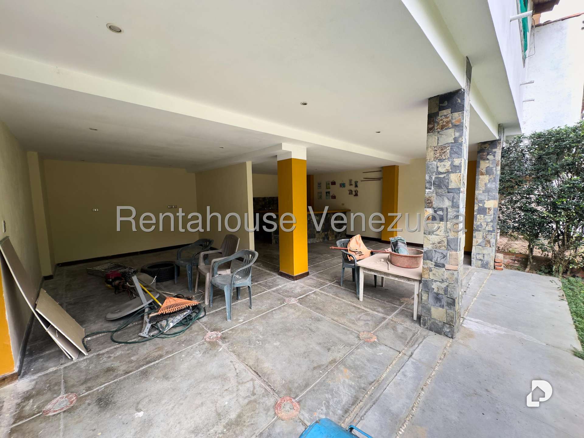 Casa en Santa Rosa de Lima, Caracas – 25