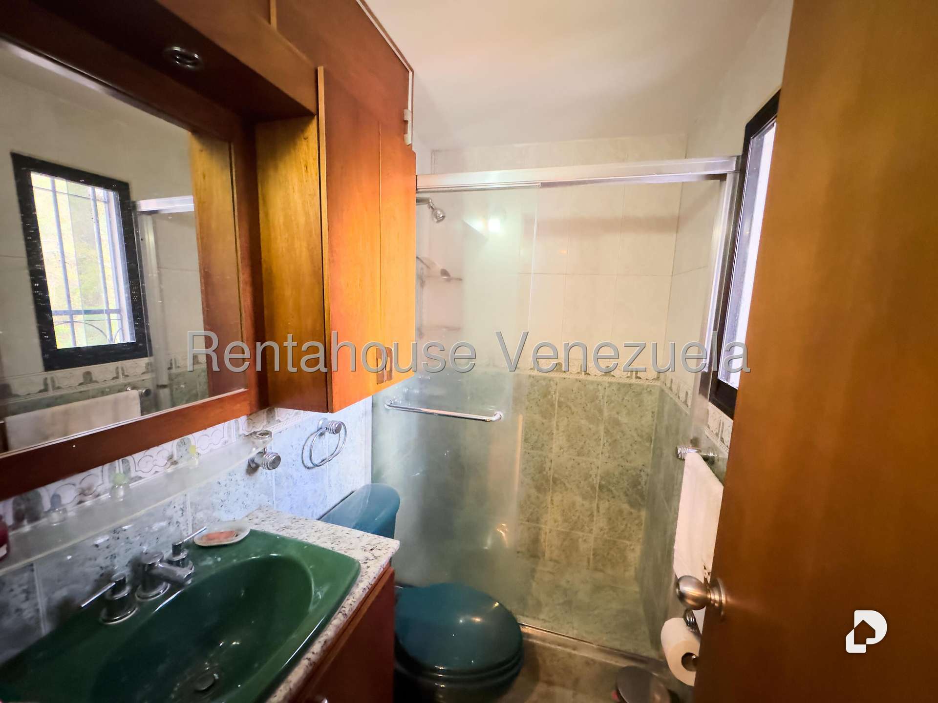 Casa en Santa Rosa de Lima, Caracas – 22