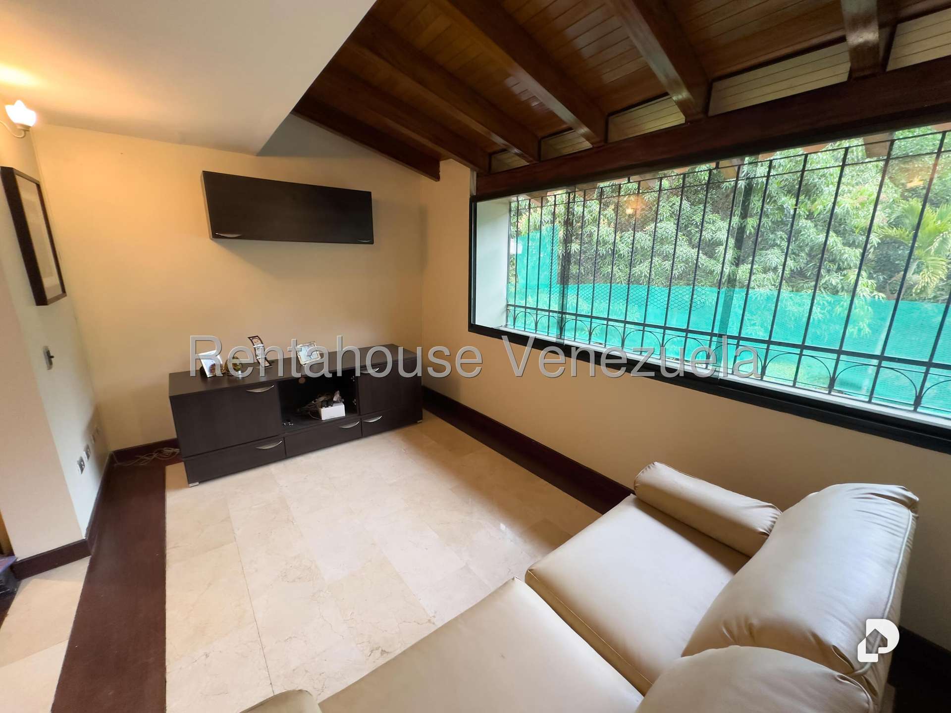Casa en Santa Rosa de Lima, Caracas – 6