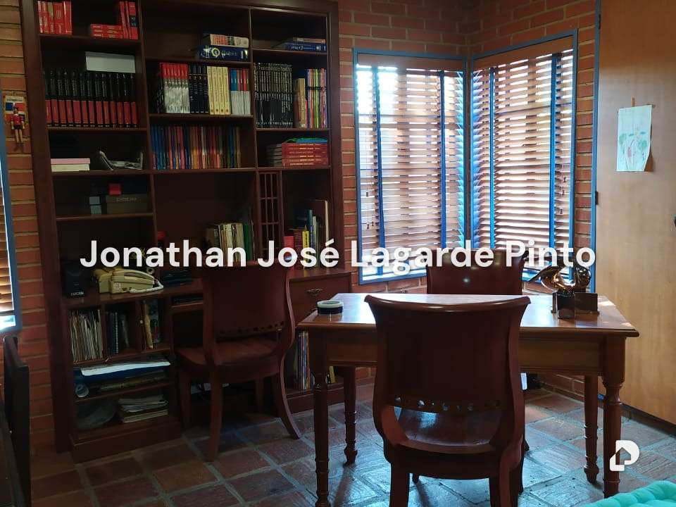 Casa en Urbanizacion San Jacinto, Maracay – 12