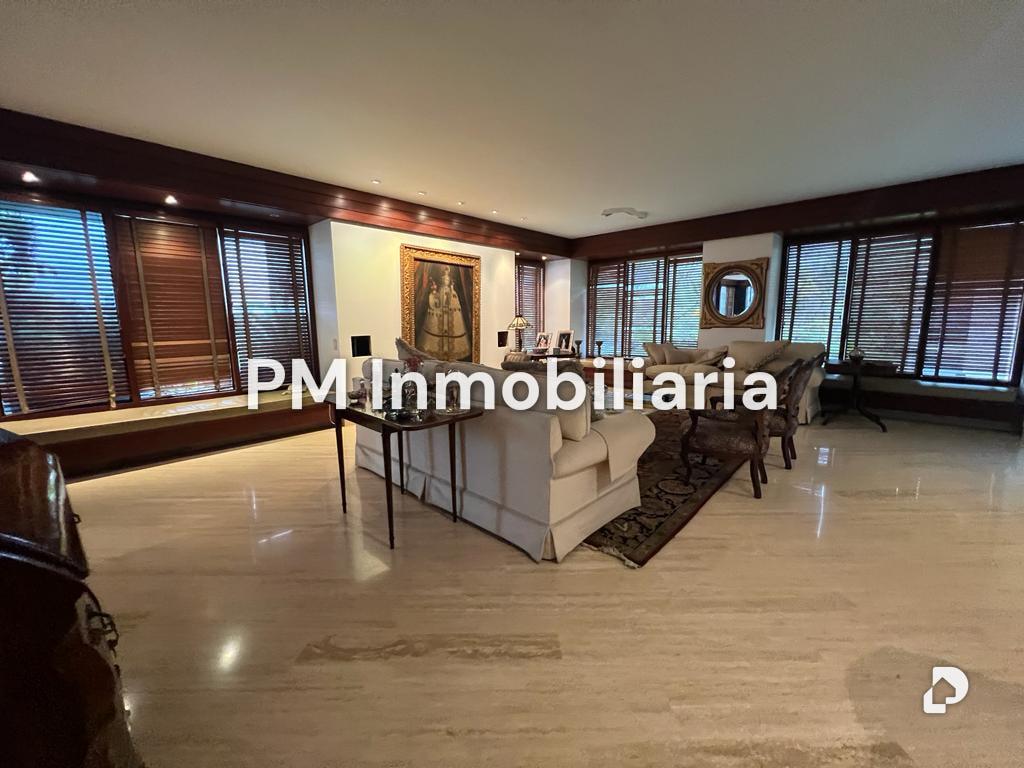 Apartamento en Altamira, Caracas – 2