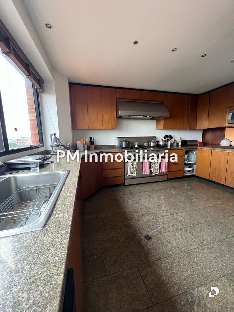 Apartamento en Altamira, Caracas – 4