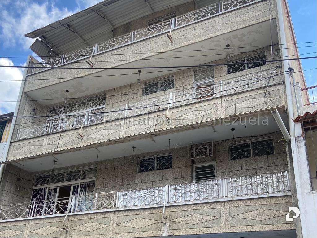 Edificio en Catia, Caracas – 1