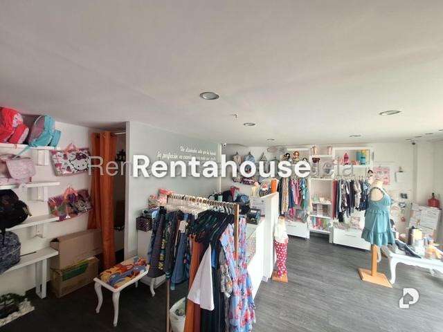 Local comercial en Parroquia Urbana San José, Valencia – 11