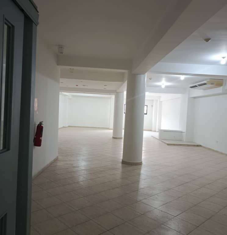 Local comercial en Av. Bolívar Norte, Valencia - 1